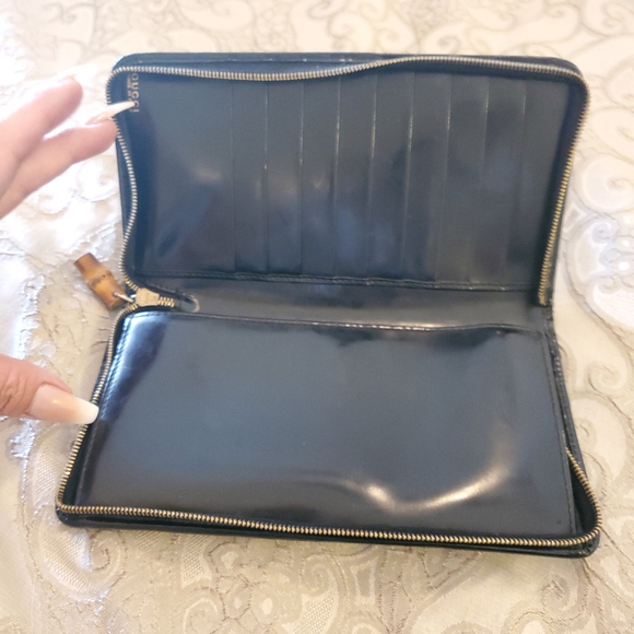 Authentic Gucci Wallet - Picture 3 of 4